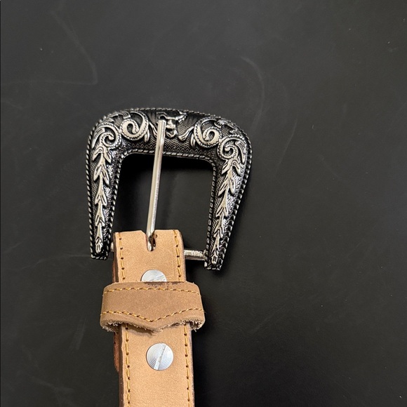 Men's Tan Leather Belt with Silver Buckle Hecho En México